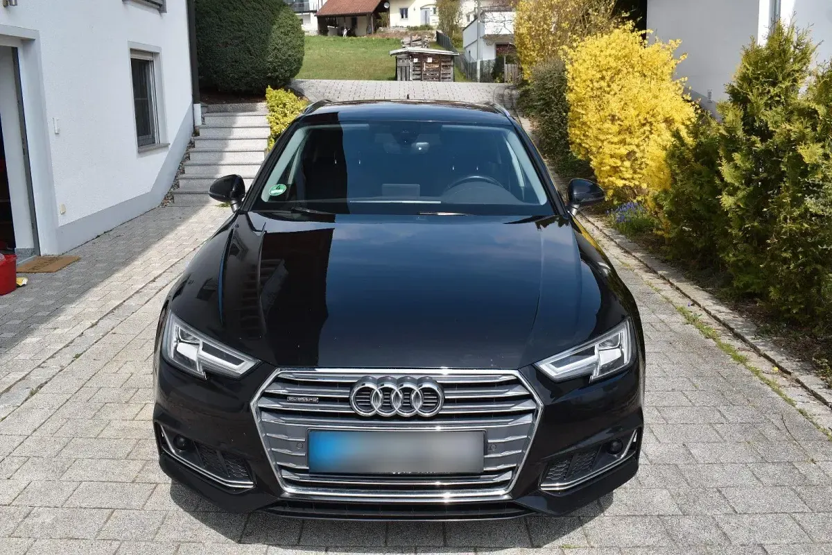 Second-hand Audi A4 S-Line 272 CP (200 kW) 2017 Negru Break