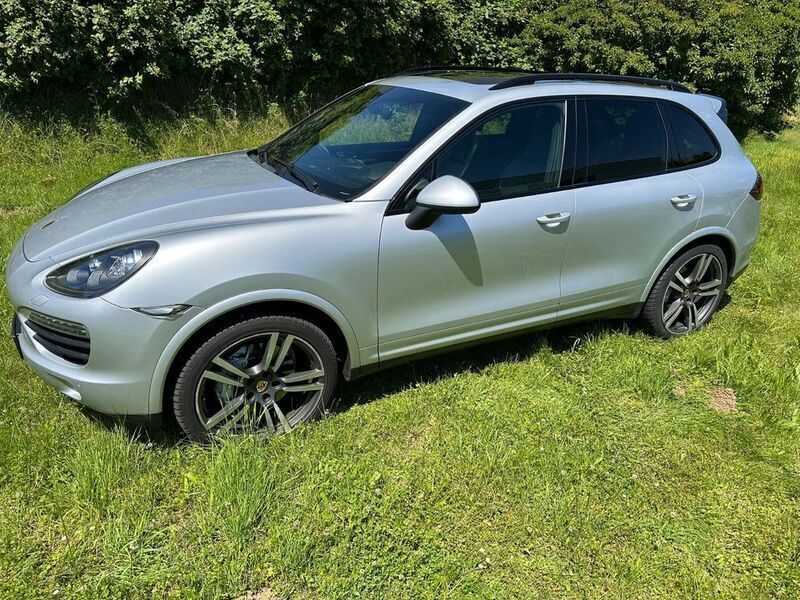 Silber Gebraucht 2013 Porsche Cayenne S SUV | 24.500 € (Superpreis) - Bild 1/4
