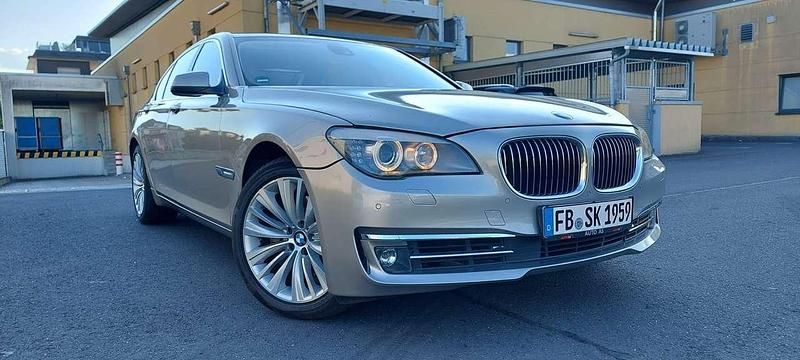 Gebraucht BMW 730L 245 PS (180 kW) 2011 Limousine