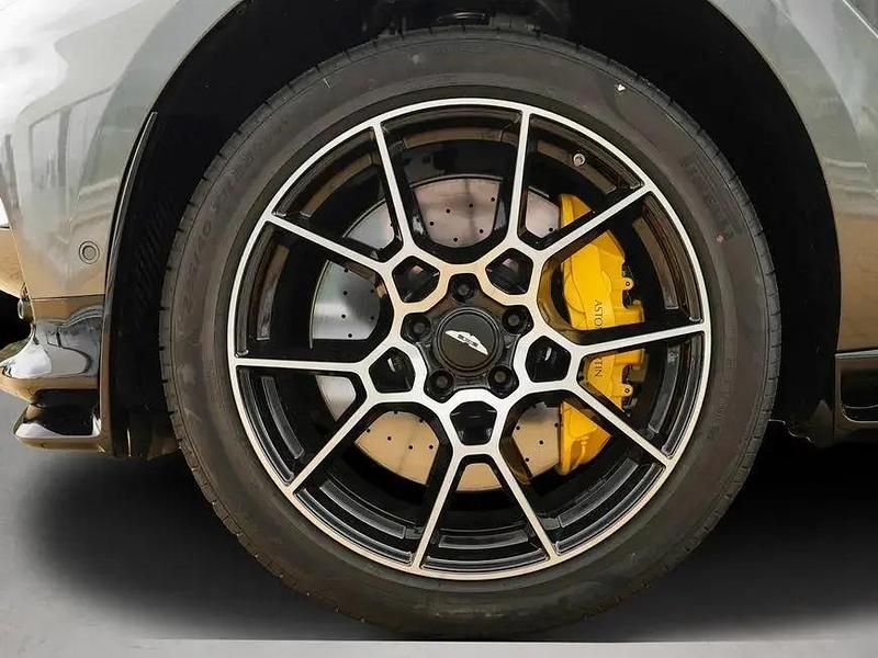 Neu Aston Martin DBX 707 707 PS (519 kW) 2025 Silber SUV