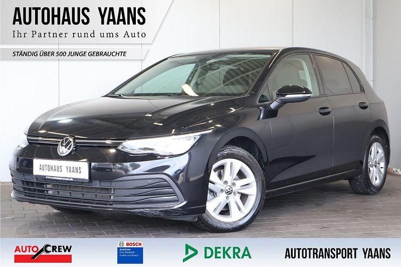 Schwarz Gebraucht 2020 VW Golf VIII Life Limousine | 18.879 € (Fairer Preis) - Bild 1/4