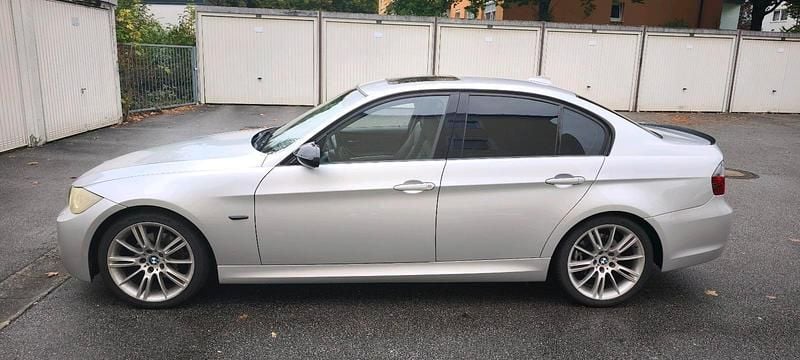 Gebraucht BMW 320 173 PS (127 kW) 2006 Silber Limousine