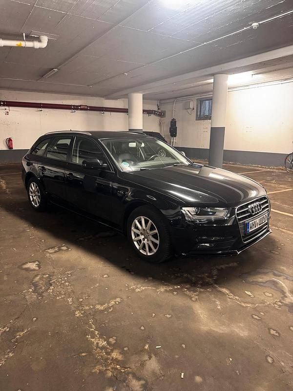 Gebraucht Audi A4 150 PS (110 kW) 2013 Schwarz Kombi