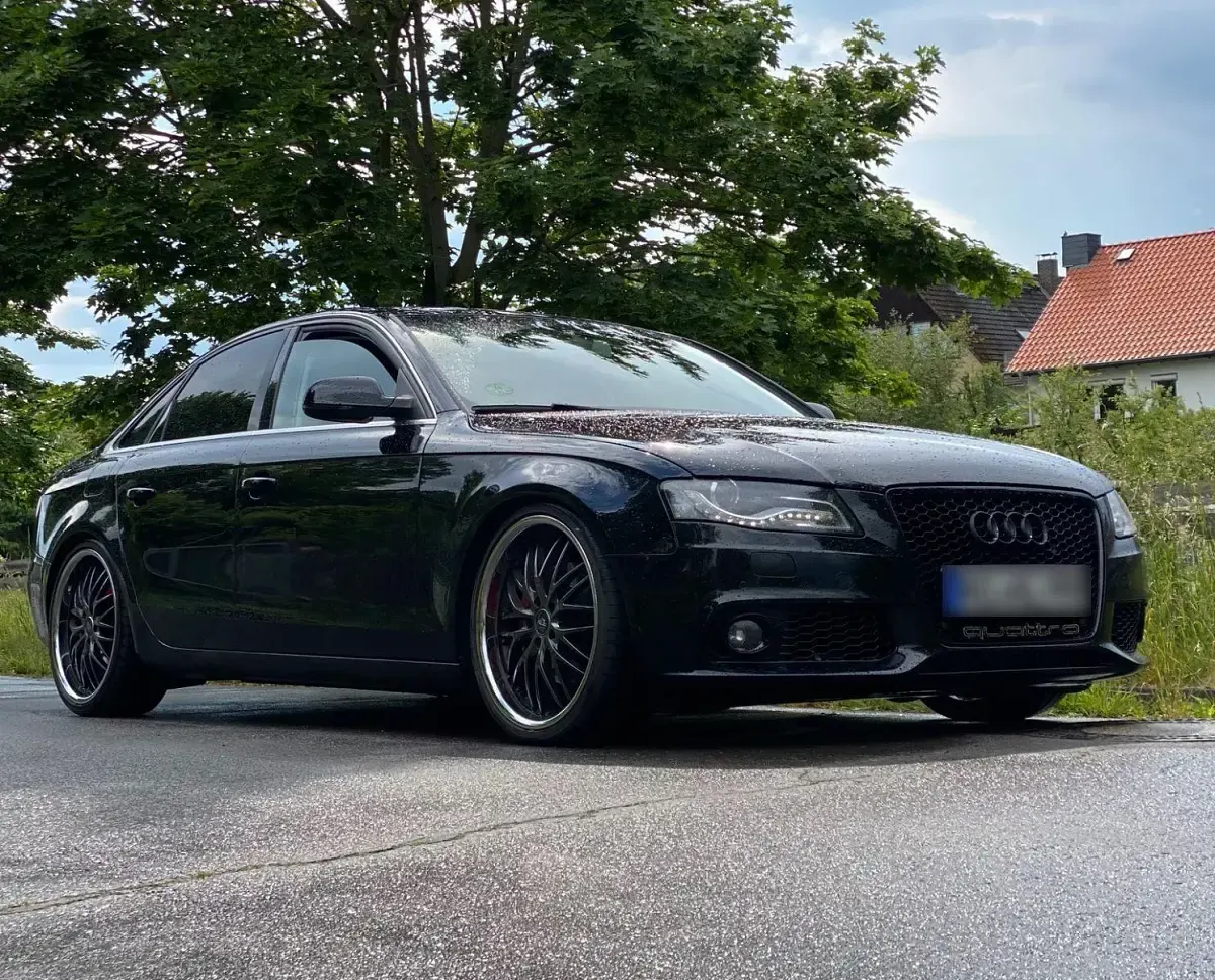 Second-hand Audi A4 Attraction 211 CP (155 kW) 2011 Negru Berlinǎ