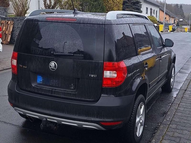 Gebraucht Skoda Yeti Adventure 170 PS (125 kW) 2013 Schwarz SUV