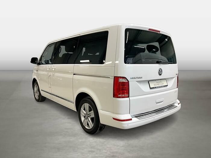 Gebraucht VW Multivan Generation Six 150 PS (110 kW) 2017 Candyweiß Van