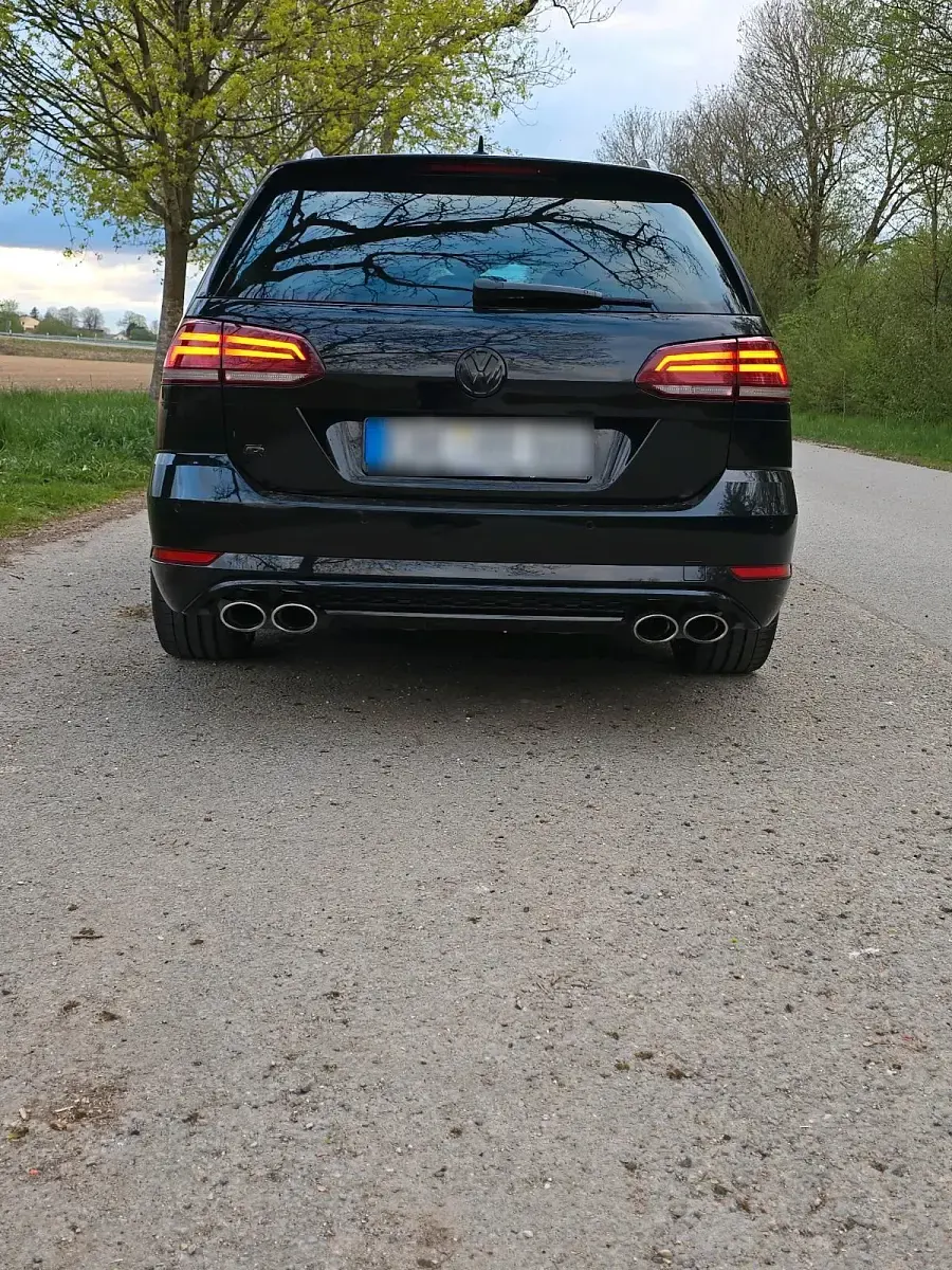 Gebraucht VW Golf VII R 300 PS (220 kW) 2019 Schwarz Kombi