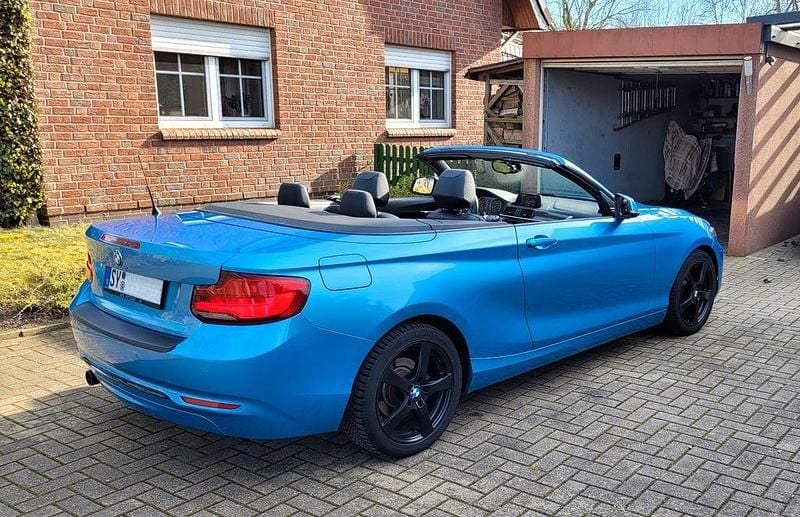 Gebraucht BMW 218 Advantage 150 PS (110 kW) 2017 Blau Cabrio