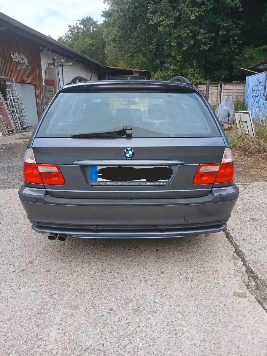 Gebraucht BMW 320 170 PS (125 kW) 2002 Grau Kombi