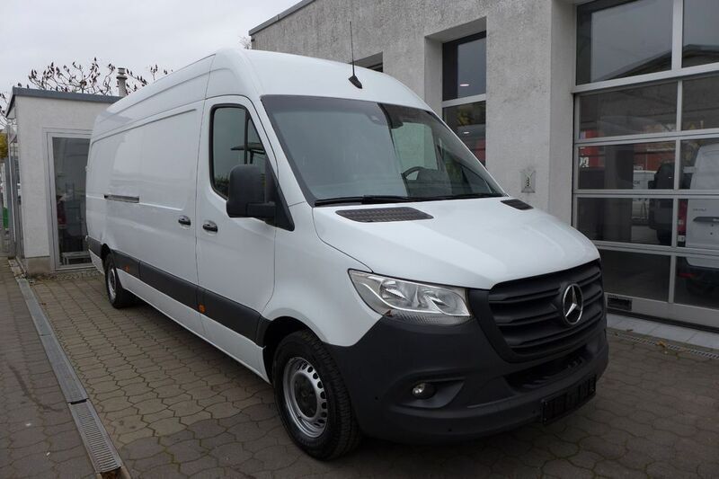 Arktikweiss Gebraucht 2020 Mercedes Sprinter Van | 24.290 € (Etwas zu teuer) - Bild 1/4