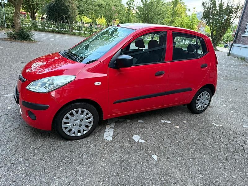 Rot Gebraucht 2009 Hyundai i10 Kleinwagen | 2.290 € - Bild 1/4
