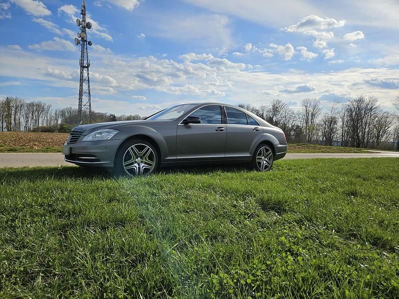 Gebraucht Mercedes S500 435 PS (319 kW) 2011 Grau Limousine