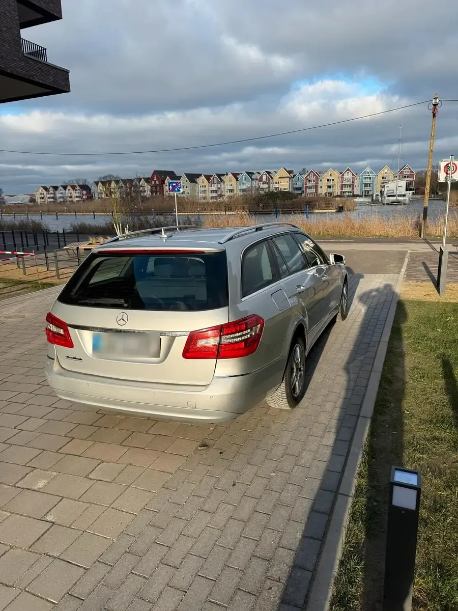 Gebraucht Mercedes E200 136 PS (100 kW) 2011 Kombi