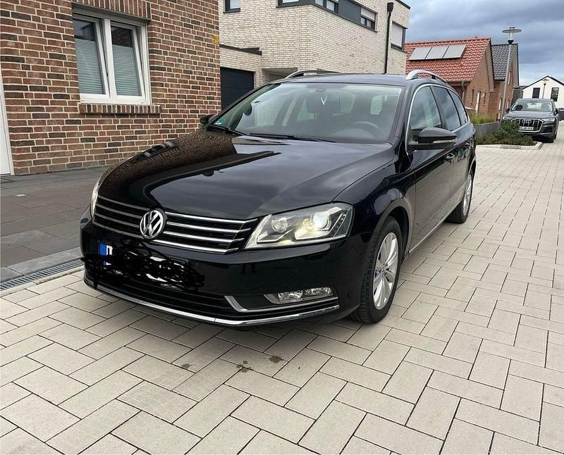 Schwarz Gebraucht 2014 VW Passat Edition Kombi | 7.500 € (Fairer Preis) - Bild 1/4