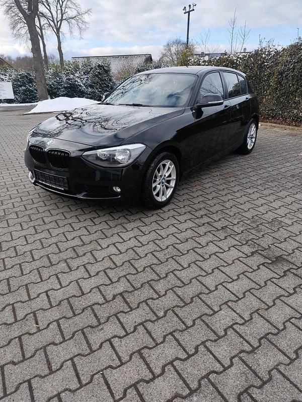 Gebraucht BMW 116 116 PS (85 kW) 2012 Schwarz Kleinwagen