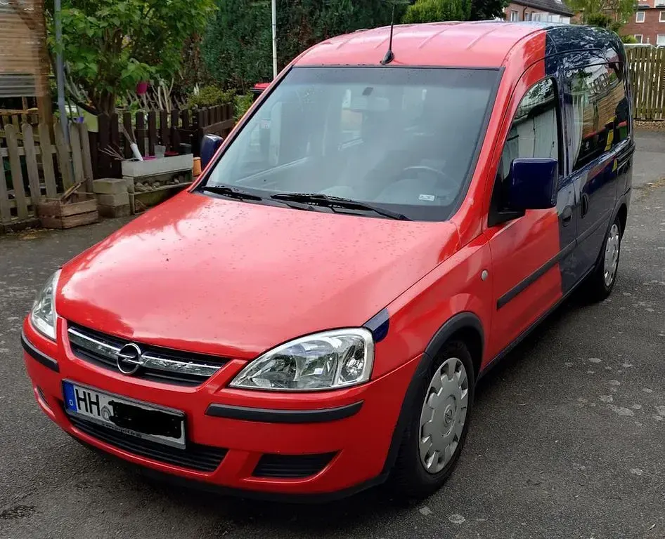 Używany Opel Combo 94 KM (69 kW) 2010 Niebieski Minivan