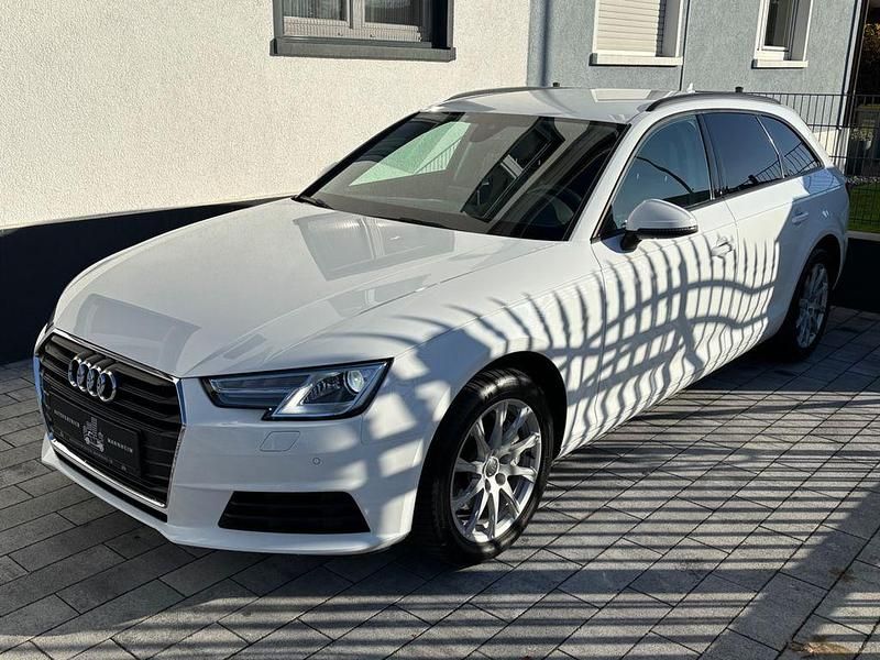Weiß Gebraucht 2016 Audi A4 Sport Kombi | 12.950 € (Guter Preis) - Bild 1/4