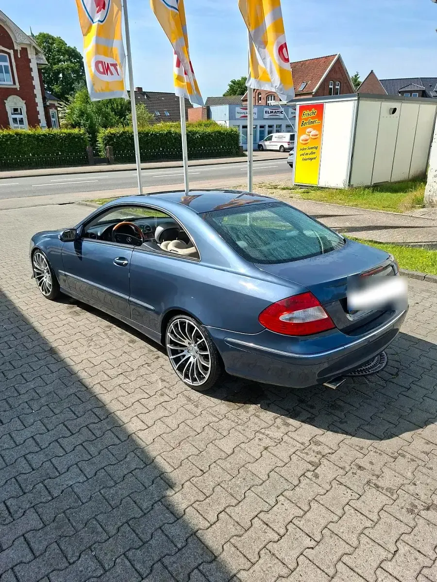 Gebraucht Mercedes CLK280 231 PS (169 kW) 2006 Blau Coupé