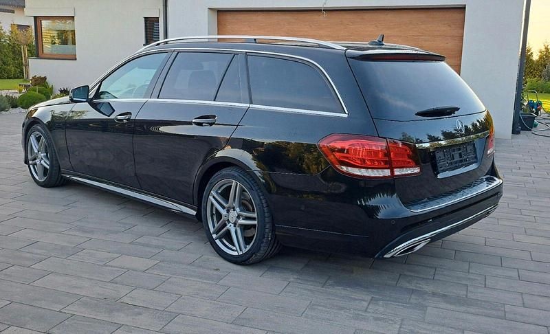 Gebraucht Mercedes E350 AMG 252 PS (185 kW) 2013 Schwarz Kombi