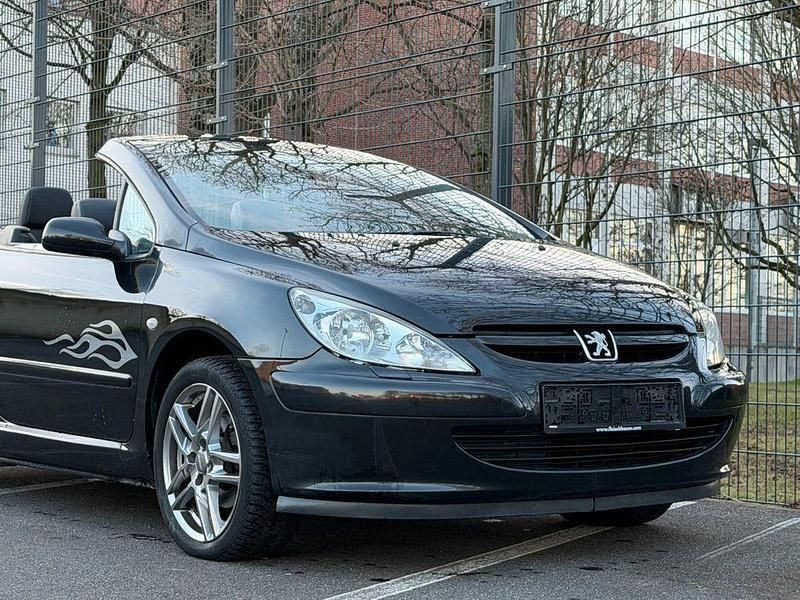 Schwarz Gebraucht 2004 Peugeot 307 CC Cabrio | 1.990 € (Fairer Preis) - Bild 1/4