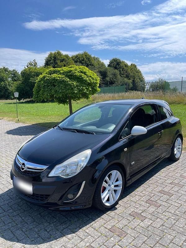 Second-hand Opel Corsa Color Edition 150 CP (110 kW) 2011 Negru Berlinǎ