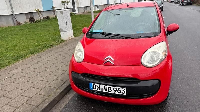 Gebraucht Citroën C1 70 PS (51 kW) 2006 Rot Kleinwagen
