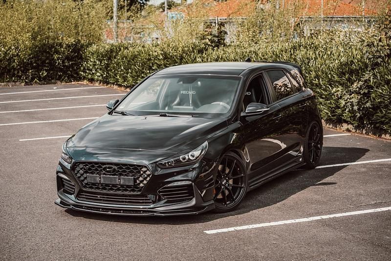 Schwarz Gebraucht 2019 Hyundai i30 N Performance Limousine | 26.990 € - Bild 1/4