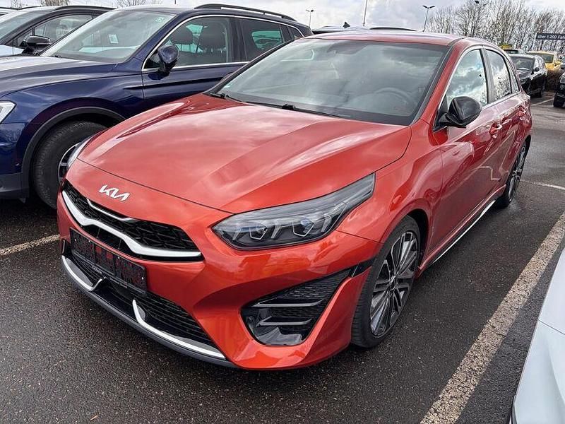 Gebraucht Kia Ceed GT-Line 160 PS (117 kW) 2023 Orange fusion met. Kleinwagen