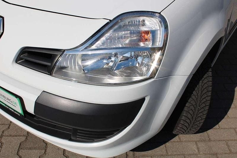 Usado Renault Modus 75 CV (55 kW) 2011 Blanco Monovolumen