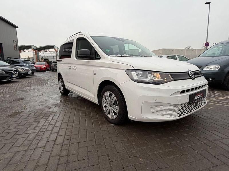 Gebraucht VW Caddy Basis 122 PS (89 kW) 2021 Weiß Van / Kleinbus