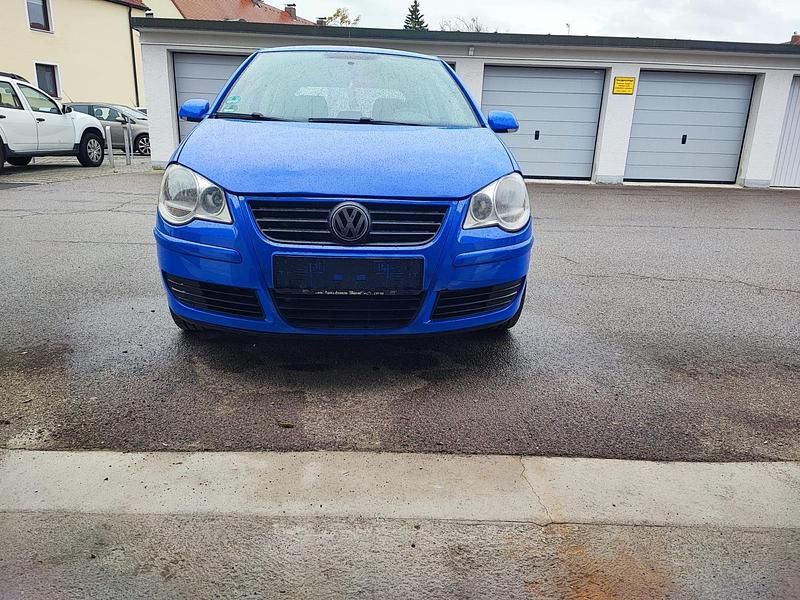 Blau Gebraucht 2006 VW Polo Limousine | 2.200 € - Bild 1/4