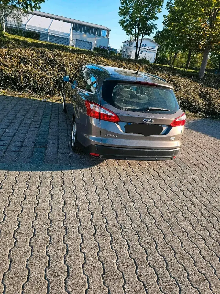Gebraucht Ford Focus 125 PS (91 kW) 2012 Braun Kombi