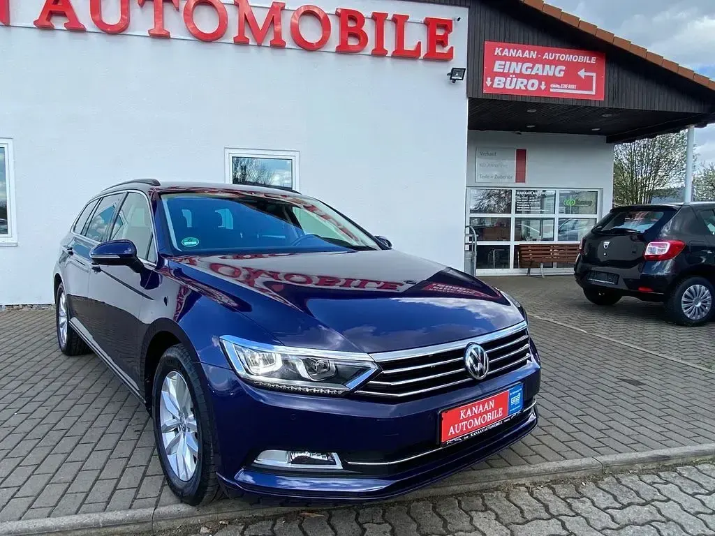 Gebraucht VW Passat 150 PS (110 kW) 2018 Blau Kombi