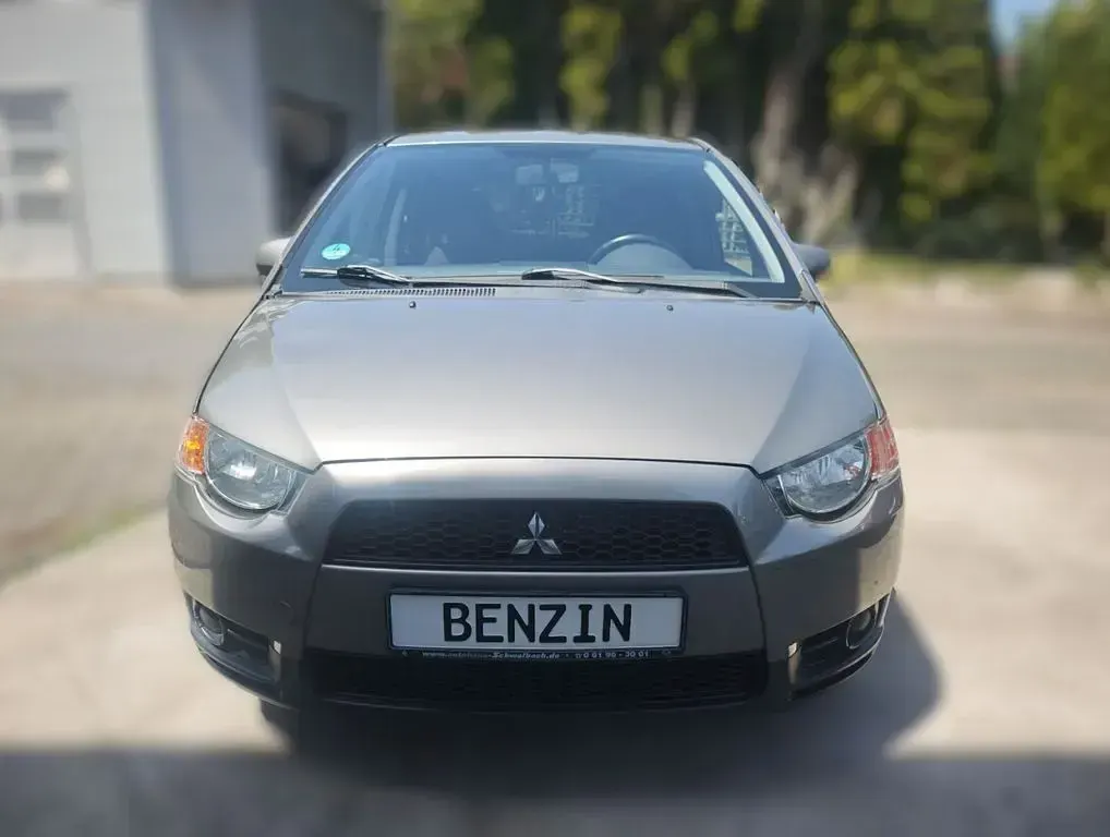 Gebraucht Mitsubishi Colt Motion 95 PS (69 kW) 2012 Beige Kleinwagen