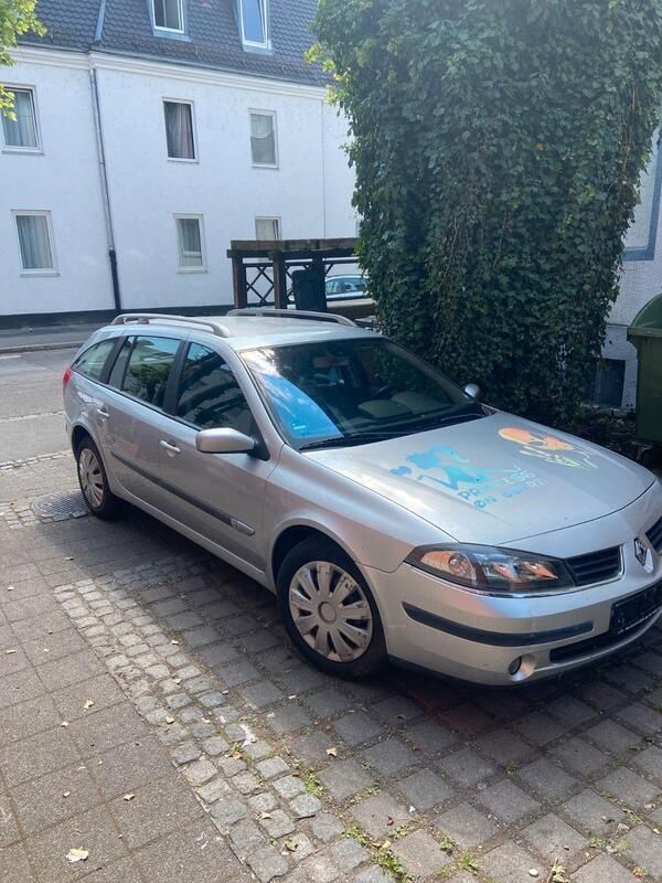 Silber Gebraucht 2007 Renault Laguna III Kombi | 2.500 € (Guter Preis) - Bild 1/4