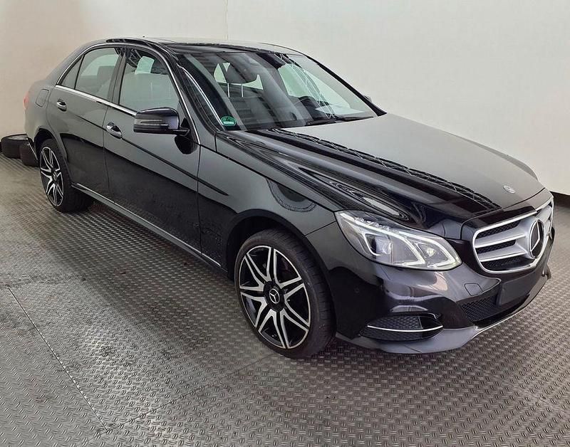 Gebraucht Mercedes E400 333 PS (244 kW) 2015 Schwarz Limousine