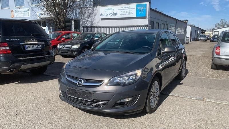 Gebraucht Opel Astra Edition 120 PS (88 kW) 2015 Grau Limousine