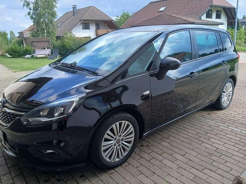 Schwarz Gebraucht 2016 Opel Zafira Tourer drive Van / Kleinbus | 9.500 € (Fairer Preis) - Bild 1/4