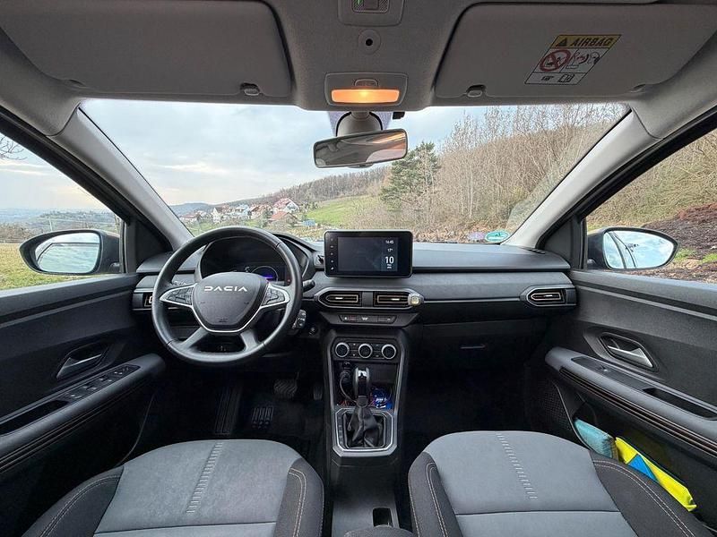 Gebraucht Dacia Jogger Extreme 141 PS (103 kW) 2024 Grau Van / Kleinbus