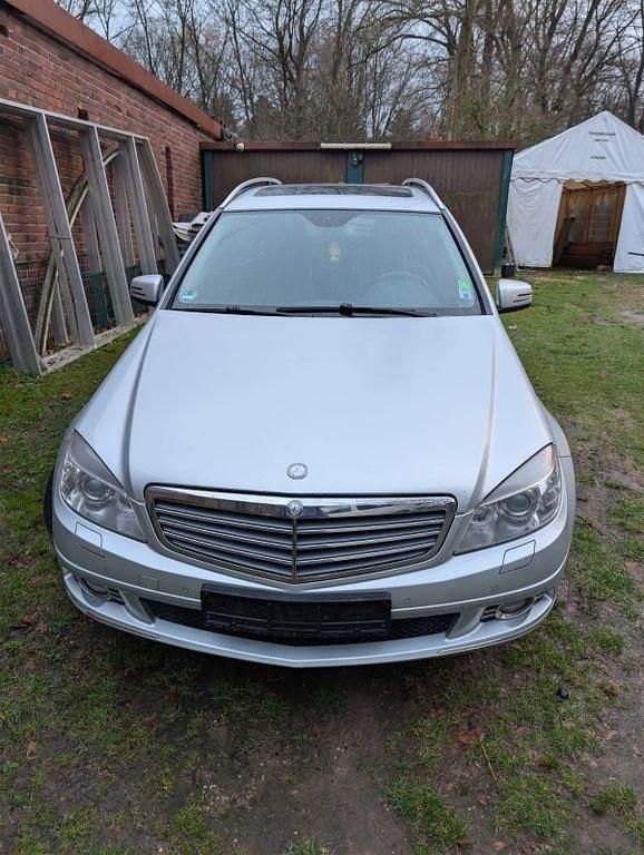 Gebraucht Mercedes C180 156 PS (114 kW) 2008 Silber Limousine