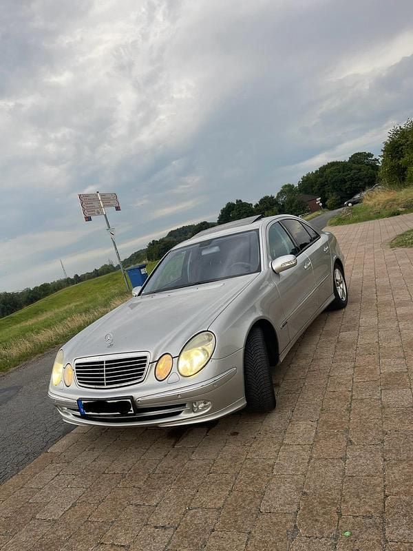 Gebraucht Mercedes E320 224 PS (164 kW) 2004 Silber Limousine