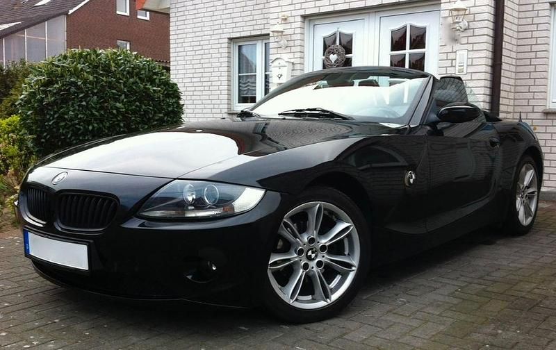 Schwarz Gebraucht 2004 BMW Z4 Sport Line Cabrio | 9.950 € (Fairer Preis) - Bild 1/4