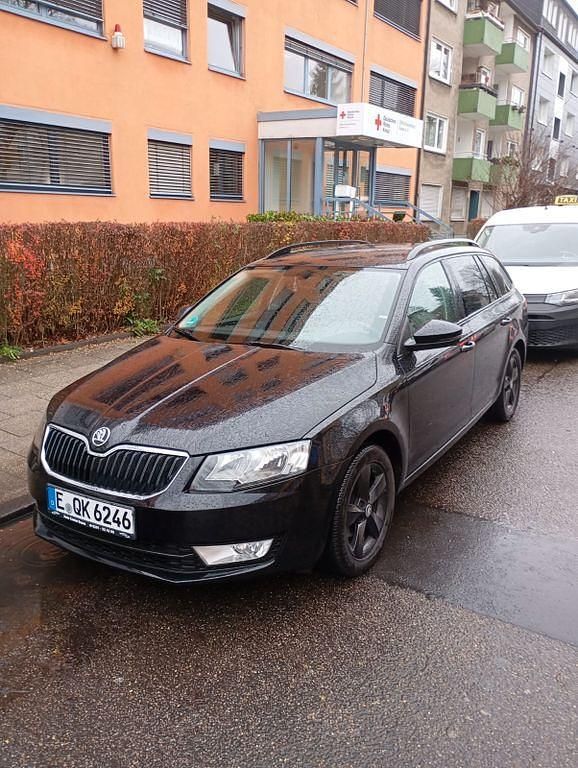 Gebraucht Skoda Octavia Active 105 PS (77 kW) 2014 Schwarz Kleinwagen