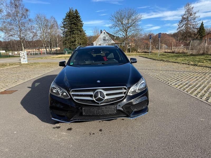 Gebraucht Mercedes E350 AMG line 252 PS (185 kW) 2014 Schwarz Kombi