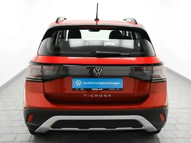 Gebraucht VW T-Cross Life 116 PS (85 kW) 2025 Rot SUV