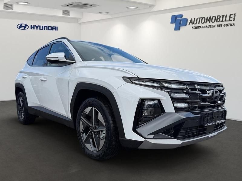 Neu Hyundai Tucson Trend 215 PS (158 kW) 2025 Atlas white SUV
