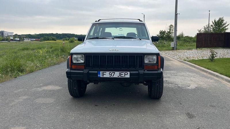 Weiß Gebraucht 1992 Jeep Cherokee SUV | 14.500 € - Bild 1/4