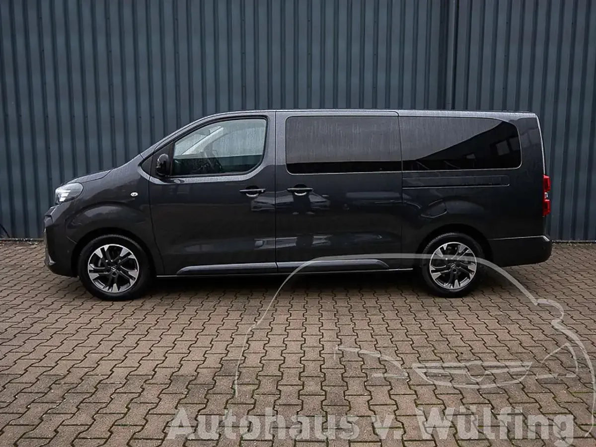 Gebraucht Opel Zafira Life Edition 177 PS (130 kW) 2024 Merkurgrau Van / Kleinbus