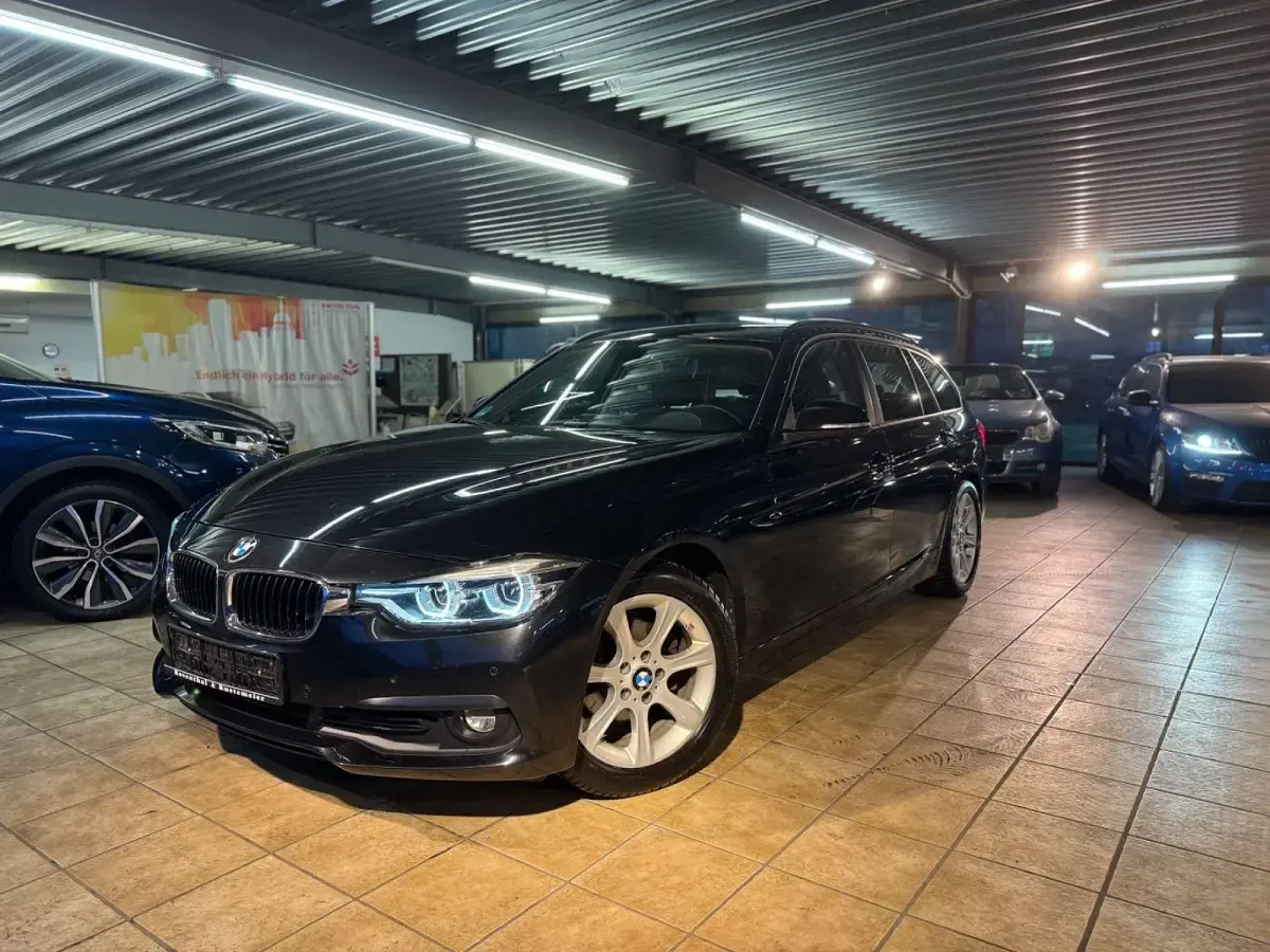 Second-hand BMW 320 Advantage 163 CP (119 kW) 2017 Negru Break