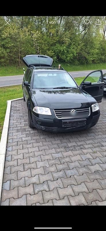 Schwarz Gebraucht 2001 VW Passat Kombi | 1.800 € (Fairer Preis) - Bild 1/4